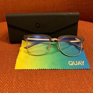 QUAY Evasive Blue Light Glasses